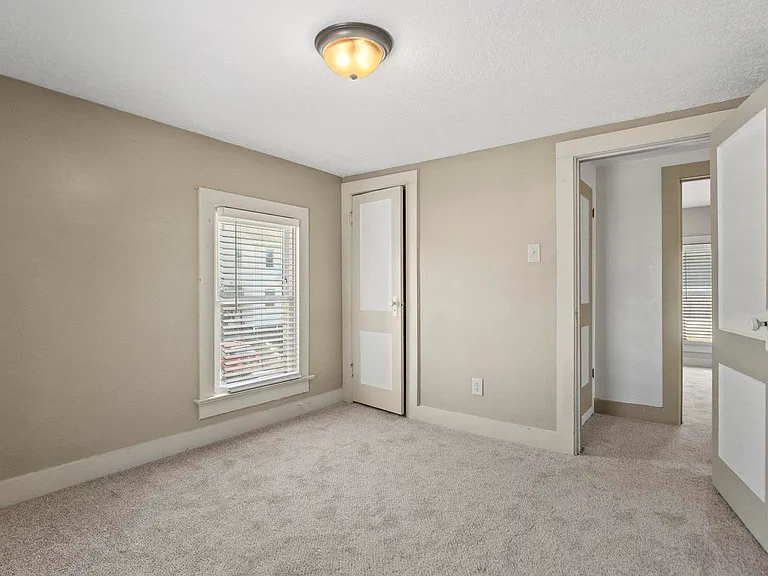 828 Forest Ave — Photo 29