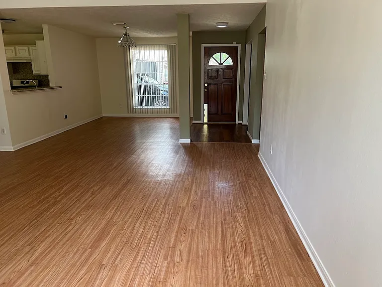 8859 Creek Willow Dr — Photo 4