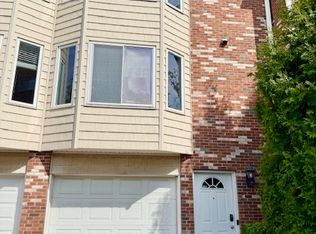 1611 Washington Blvd APT 4, Stamford, CT 06901