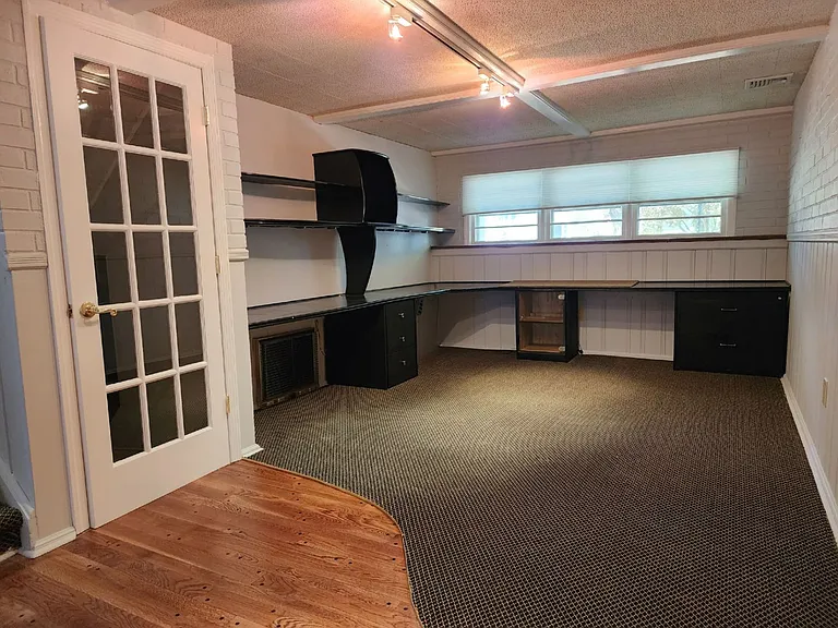 67 Maple Ave — Photo 6