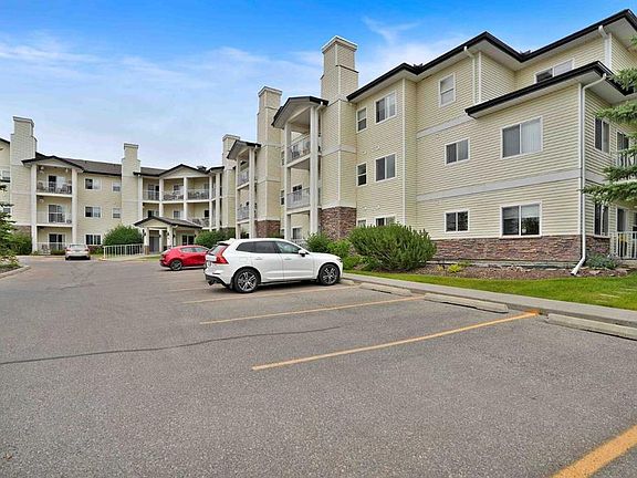 3rd image of 72 SW Quigley Dr #115