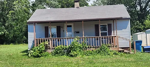 110 E Castleton Ave Photo 1 110 E Castleton Ave Photo 1