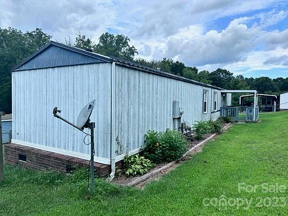 3rd image of 4153 Clear Spring Dr