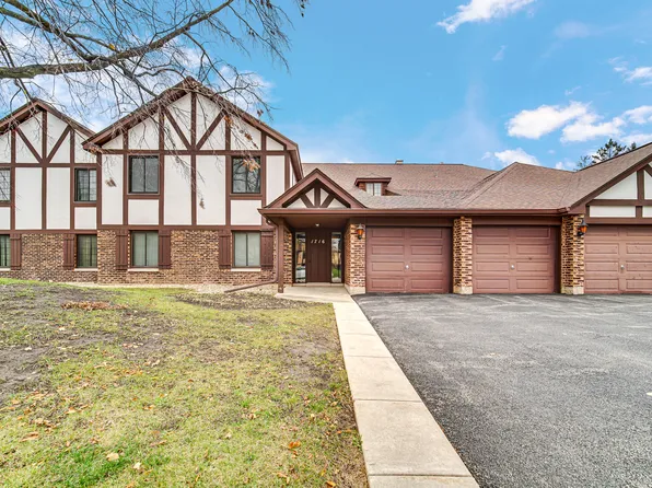 1716 Lakecliffe Dr APT B, Wheaton, IL 60189