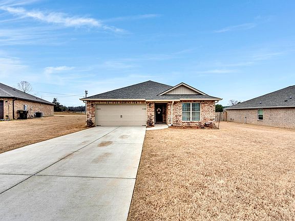 2nd image of 1107 Colonial Dr SW