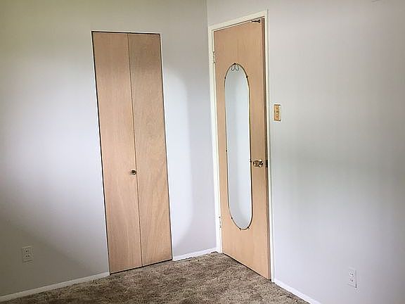 4th image of 2832 Redstone Dr