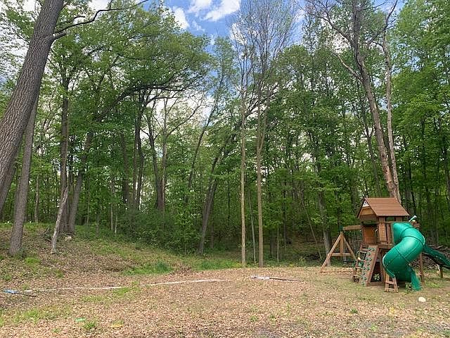 1st image of 1057 Wood Ct