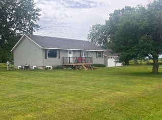 211 W Minnesota Ave, Randall, MN 56475