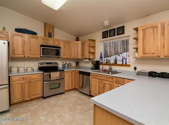 2nd image of 404 Hillside Dr