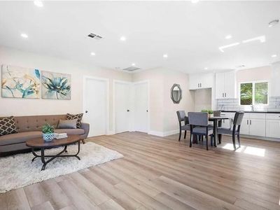 6651 Aldea Ave, Van Nuys, CA, 91406