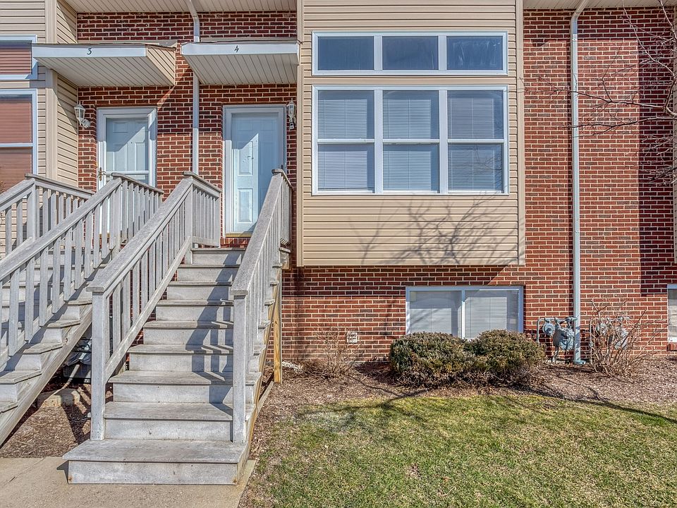 1st image of 12547 Meadow Ln Unit 4