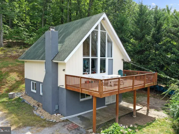 458 Windsong Rd, Harpers Ferry, WV 25425