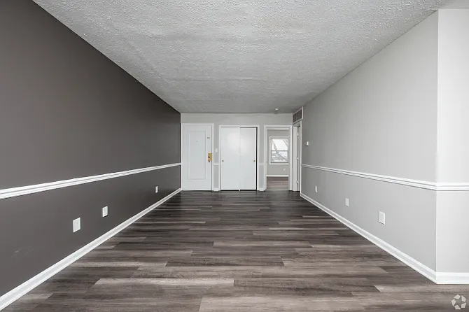 Lake Castleton Apartments — Photo 38