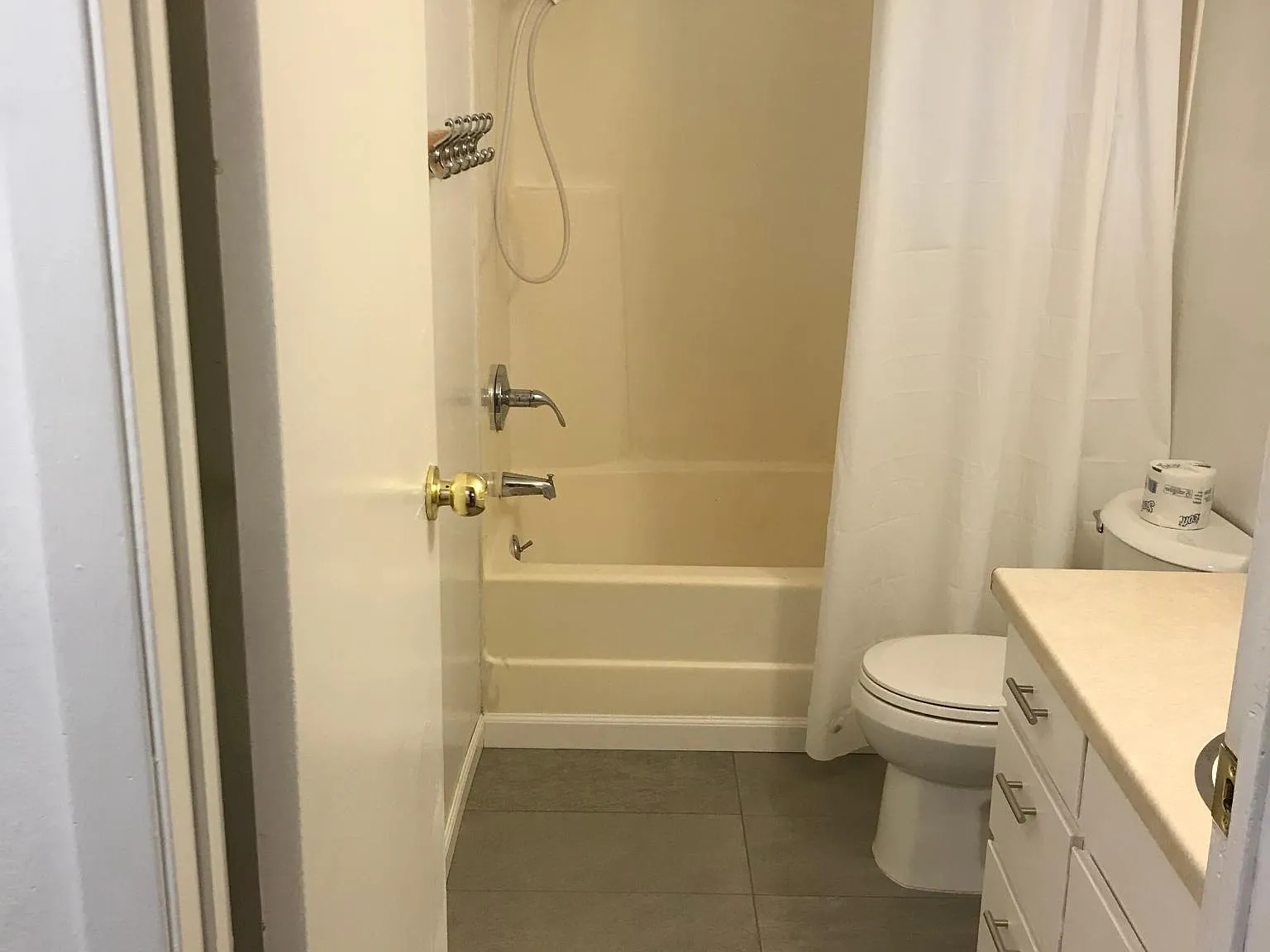 3 bed, 1184 sqft, $1,695 — Photo 4
