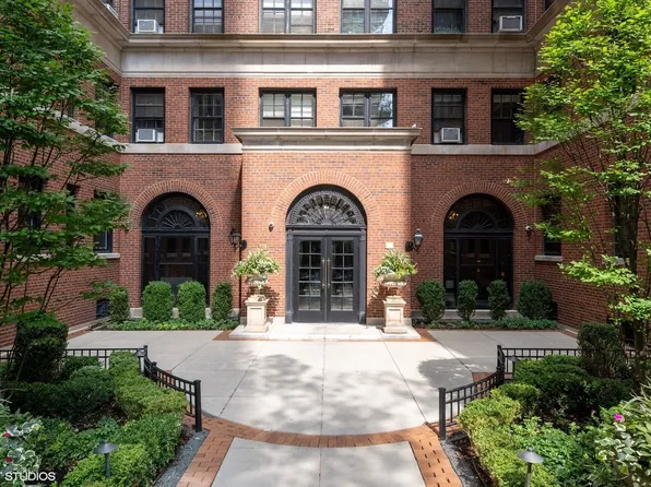 400 W Deming Pl APT 8H, Chicago, IL 60614