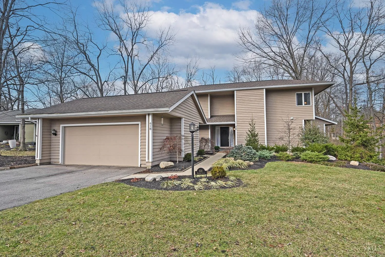618 Bunker Ln photo 1