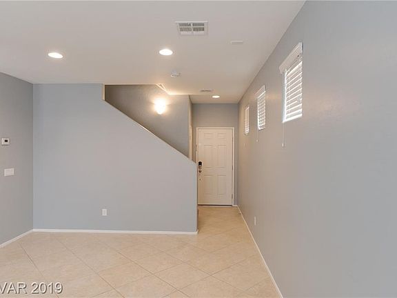 4th image of 7725 Jasmine Falls Dr