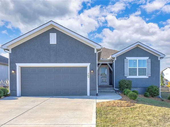 908 SE Auburn Ct, Blue Springs, MO 64014