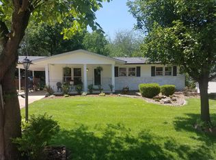 182 Rockview Dr, Saint Louis, MO