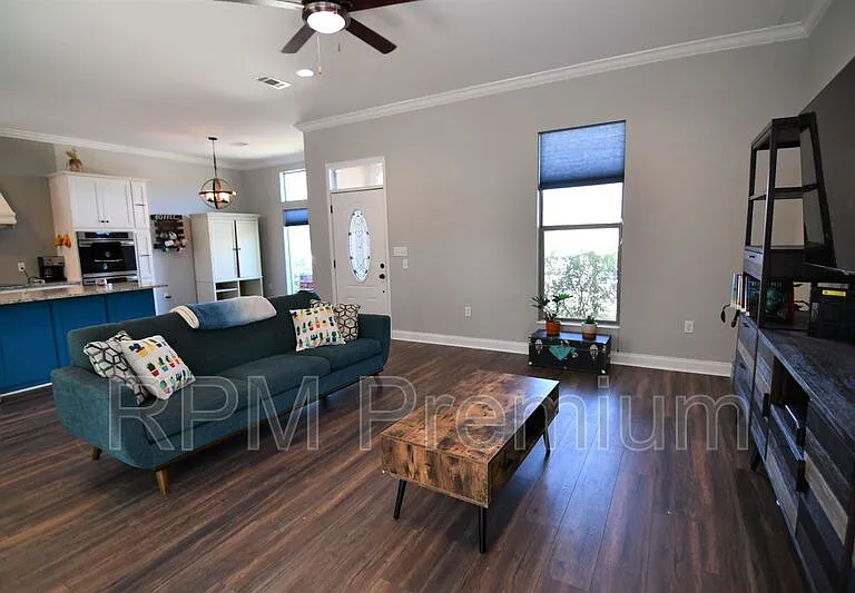 2582 Boudreaux Ave — Photo 4