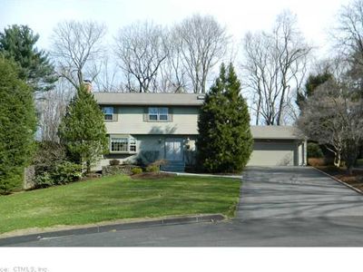 137 Kirkwood Rd, West Hartford, CT, 06117