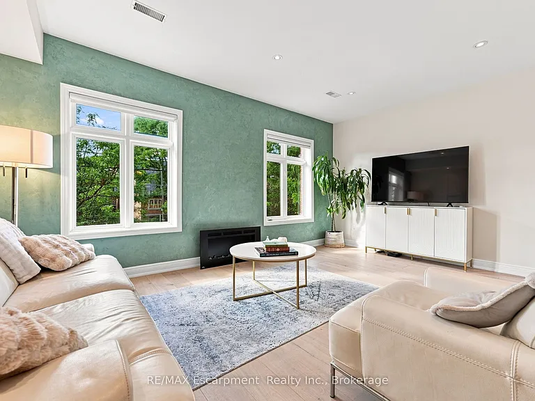 362 Plains Rd E #34 — Photo 8