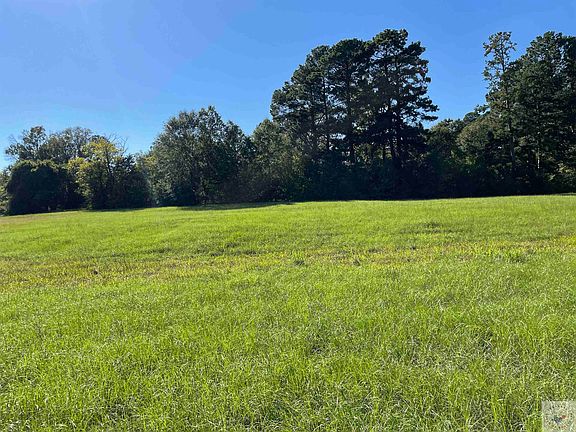 2nd image of 821 Tri State Rd