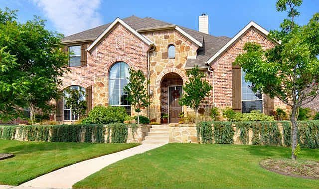 1st image of 11195 Apple Valley Dr