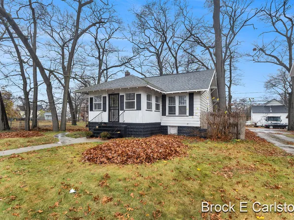 2229 Peck St, Muskegon Heights, MI 49444