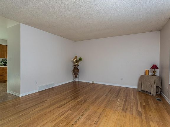 5th image of 6519 Gambol Quail Dr E