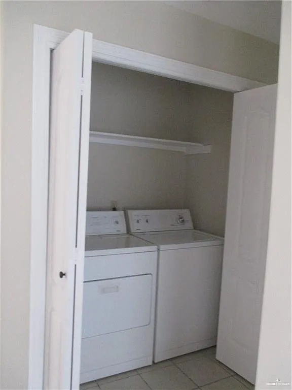 2 bed, 2.0 bath, 910 sqft, $850 — Photo 3
