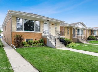 7526 W Carmen Ave, Harwood Heights, IL