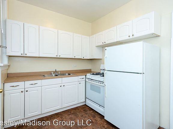 5th image of 645 Madison St Unit 3A