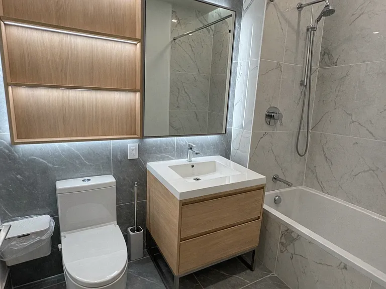 45-30 Pearson St #5A — Photo 7