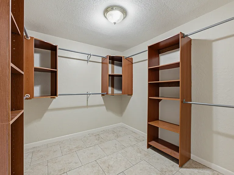 7302 Santa Clara Blvd — Photo 27