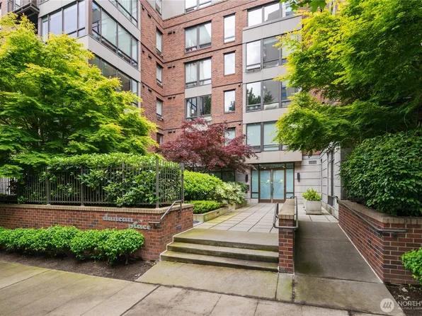 4547 8th Avenue NE #308, Seattle, WA 98105