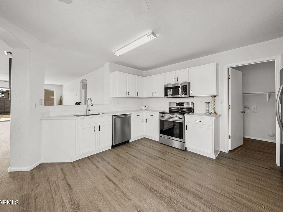 1st image of 1151 E SANTA FIORE Street