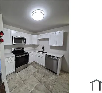2 bed, 1100 sqft, $2,200 — Photo 4