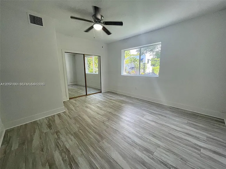 1520 SW 10th St — Photo 13