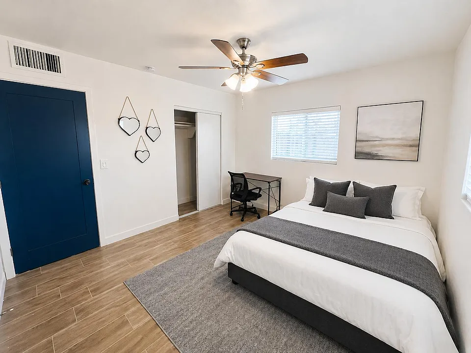 W Palo Verde St