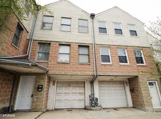 7204 N Rogers Ave #0, Chicago, IL 60645