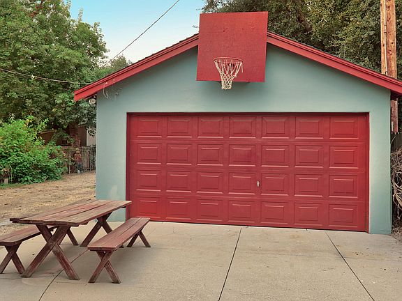 3rd image of 2687 Casitas Ave
