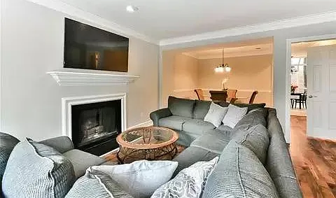 61 Mount Vernon Cir — Photo 4