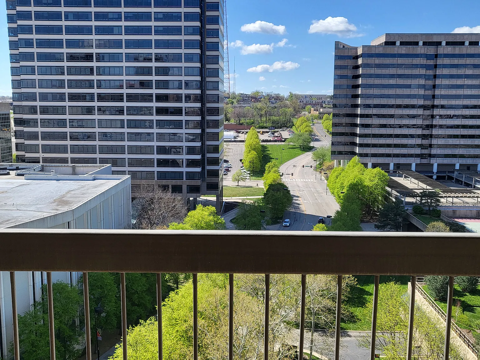 1 bed, 915 sqft, $1,900 — Photo 2