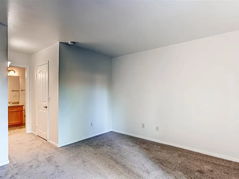 14972 Avenida Venusto #63 — Photo 7