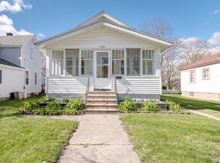 1231 Washington Ave, Grand Haven, MI 49417