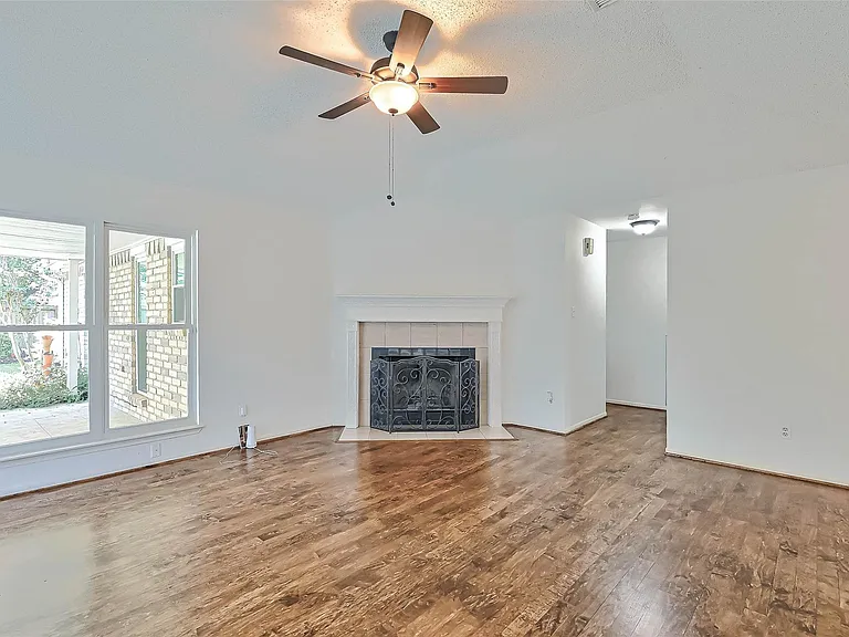 2922 Lakefield Way — Photo 12