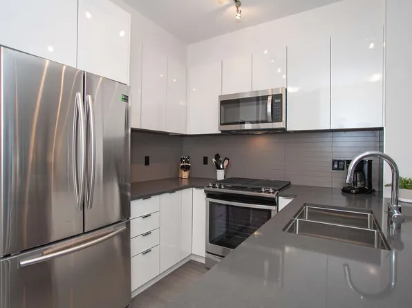 15138 34th Ave #414, Surrey, BC V3Z 0Y5