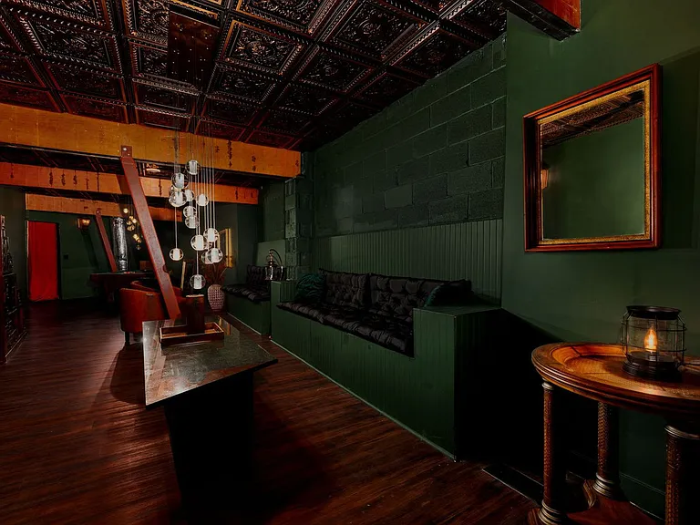 Building's Lounge