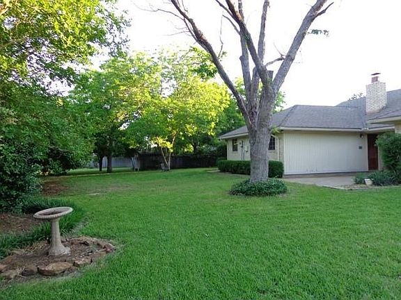 4th image of 304 Bluff Cir